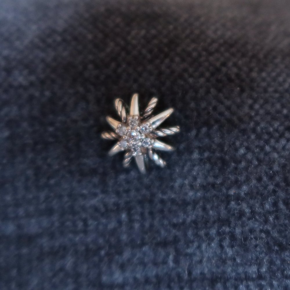 David Yurman Single Petite Starburst Stud Earring in Sterling with Pavé Diamonds